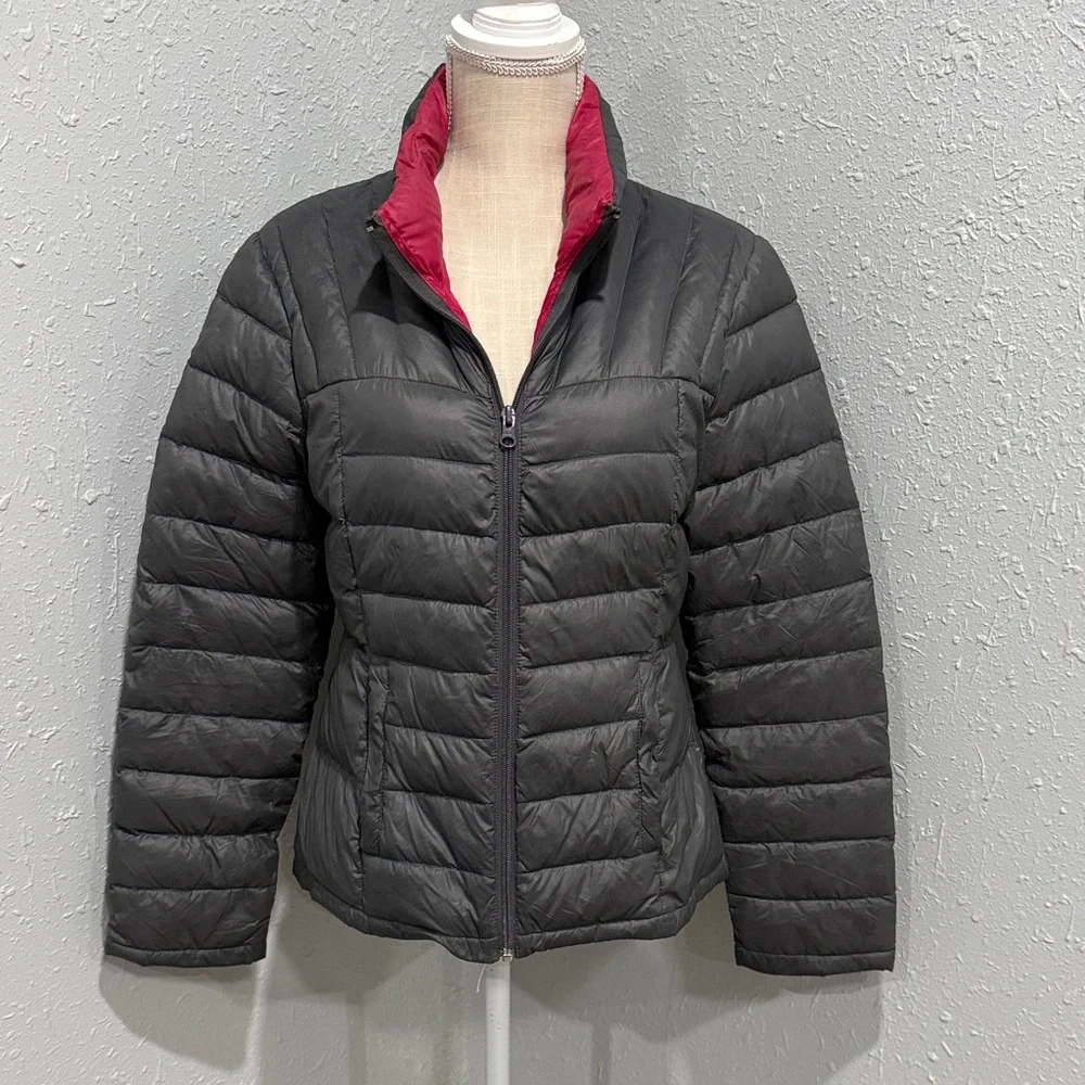 Bernardo Goose Down Women's Gray Puffer Jacket with Pink Lining Packable